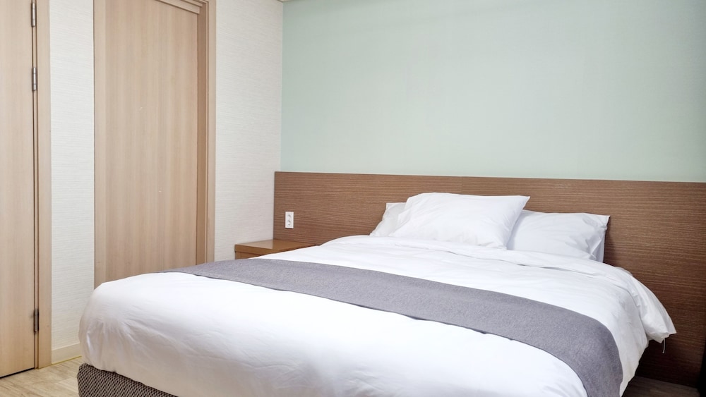 Hi Jeju Hotel 13/50