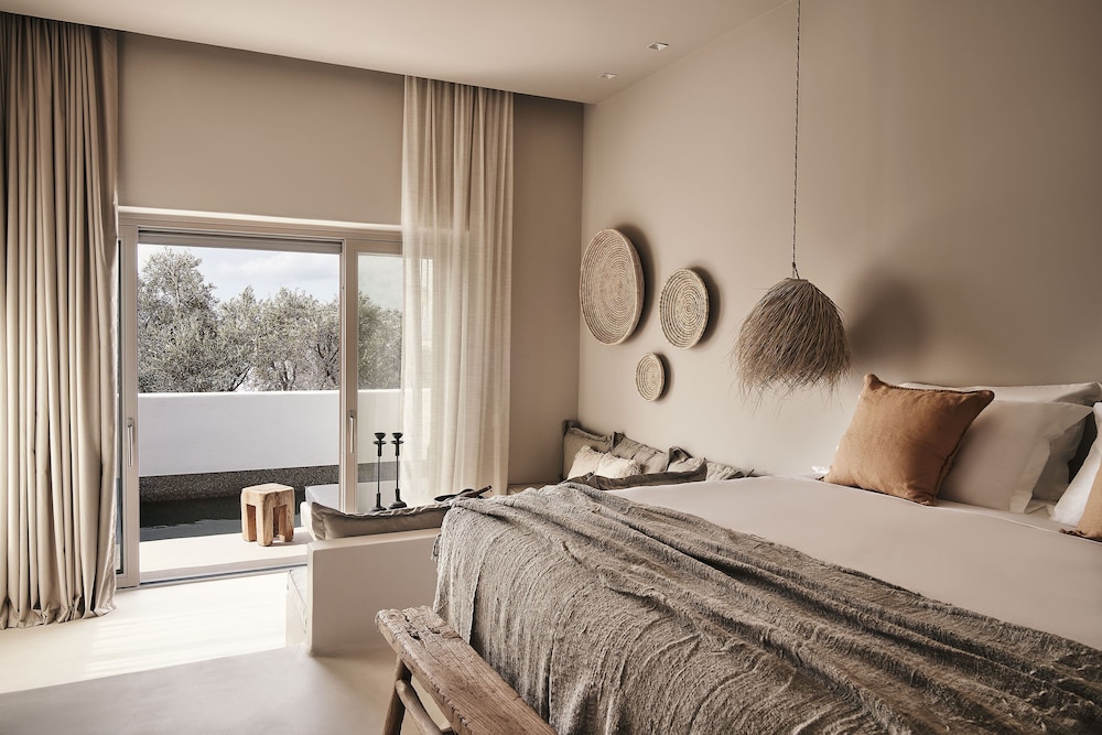 Pool, Suite, King Bed, Partial Sea View، Amyth of Mykonos Agios Stefanos - Adults Only 2/2