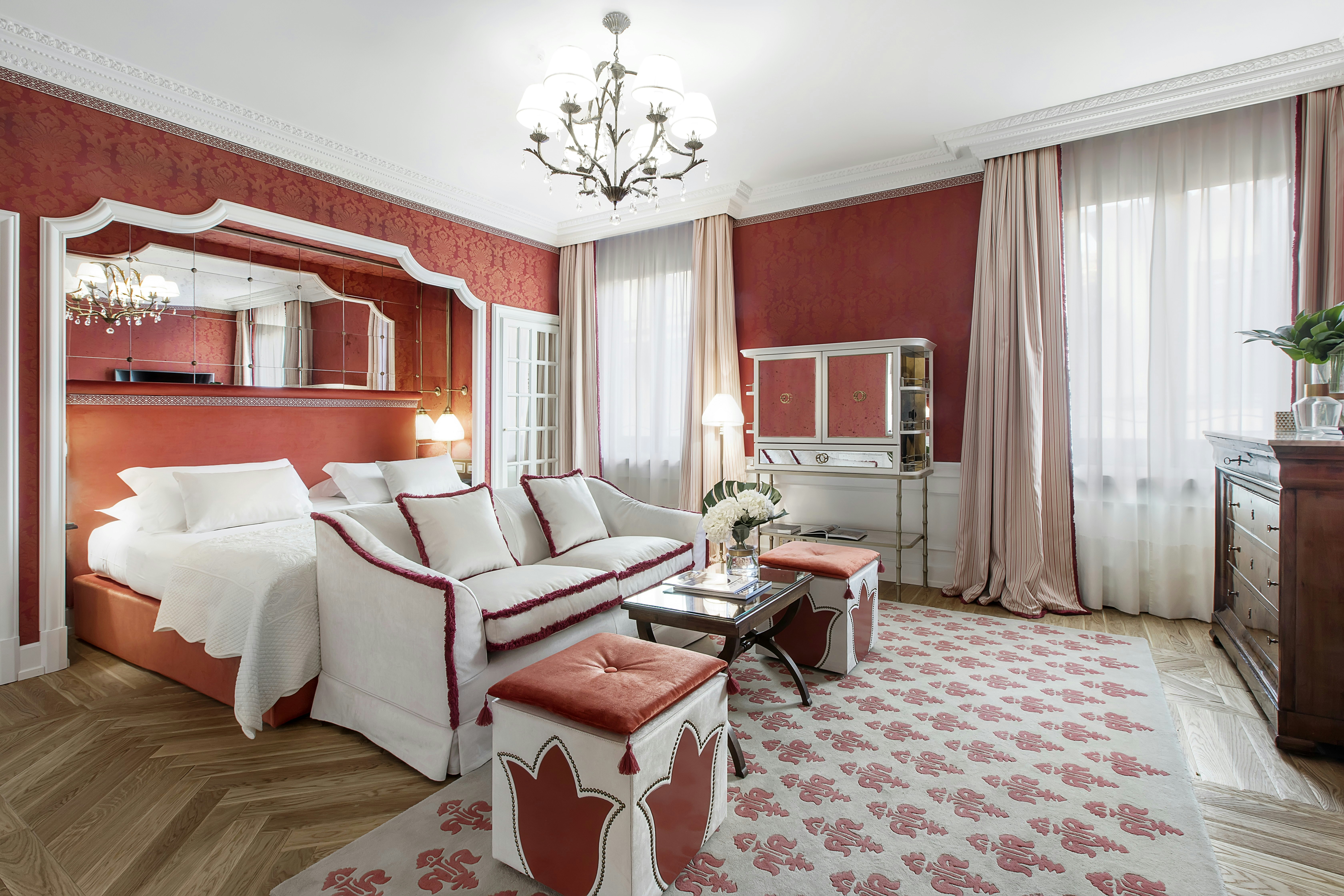 HELVETIA, JUNIOR SUITE