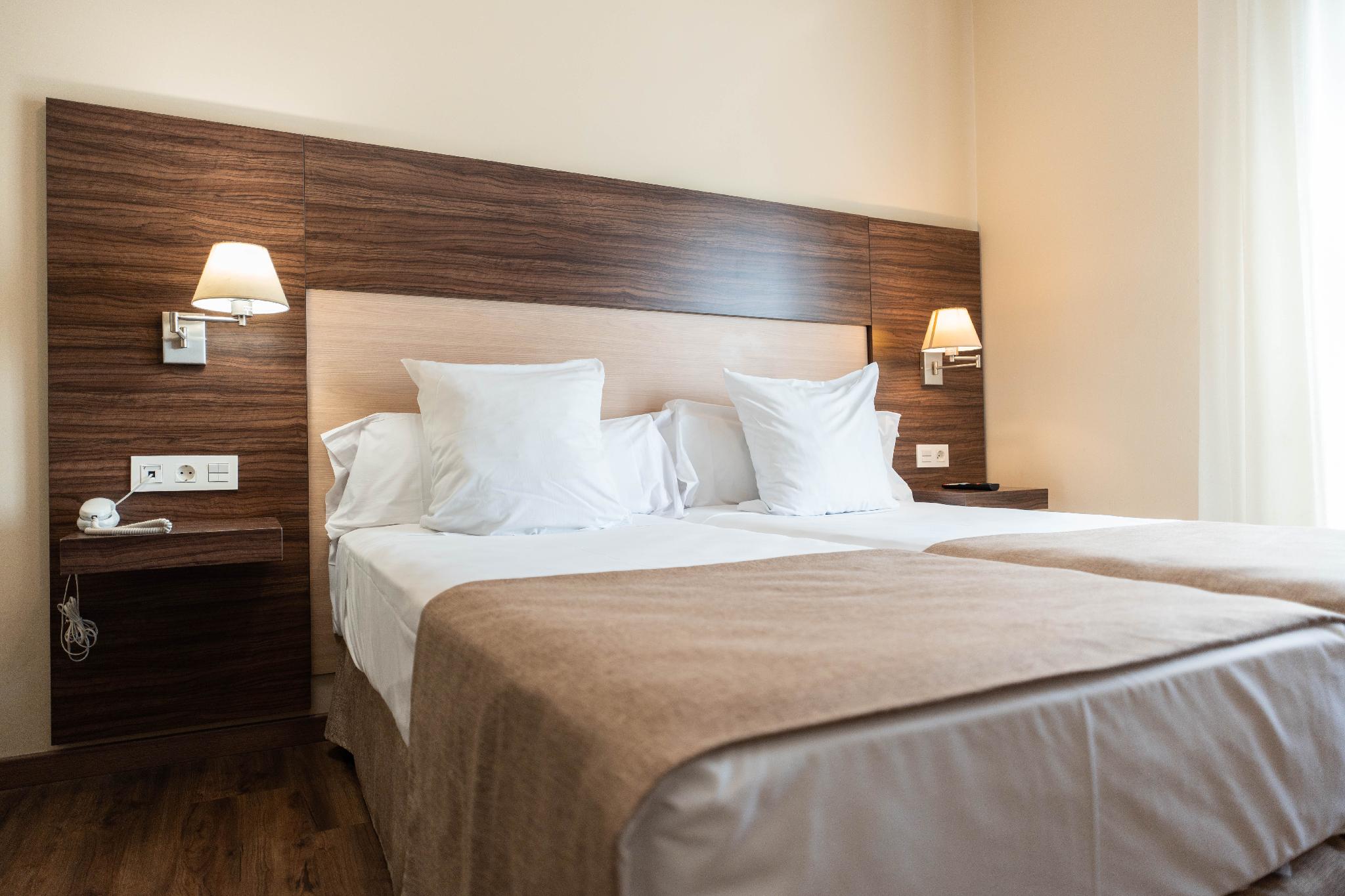 Room, Single, Double Bed
