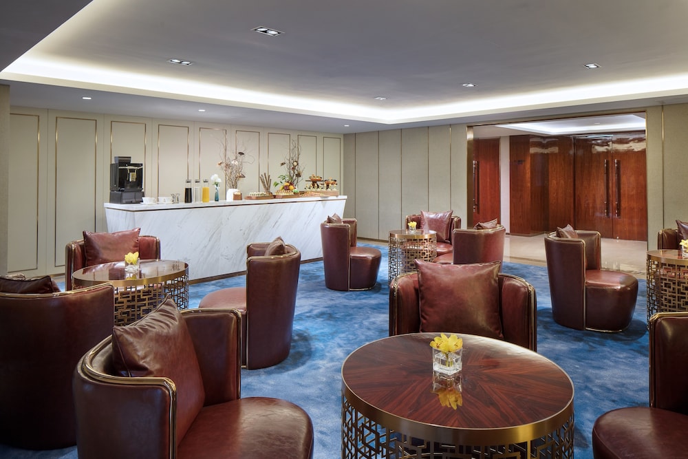 SOFITEL GUIYANG HUNTER 37/54
