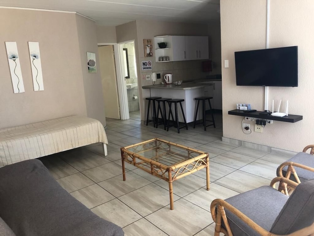 Amies Self-Catering Apartments 16/30