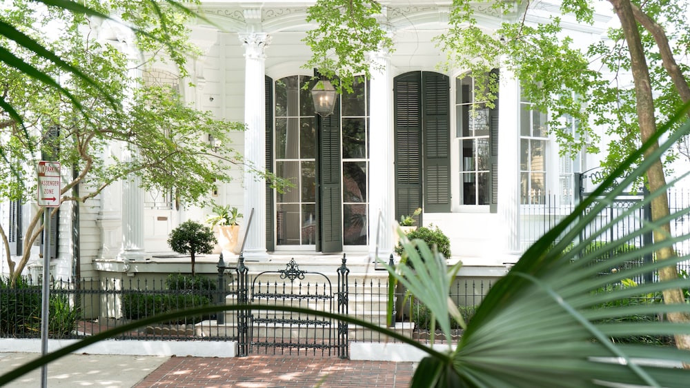 Melrose Mansion 6/68