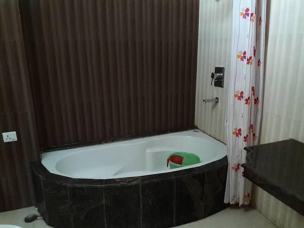 Hotel Raj Residency 35/35