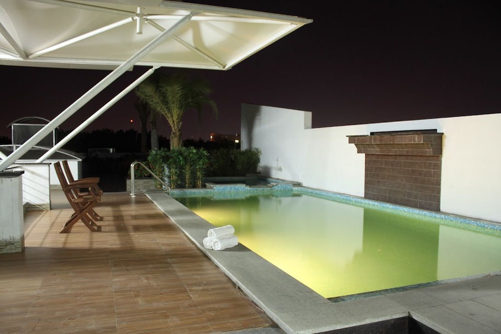 Horizon Heights Serviced Apartments 15/30