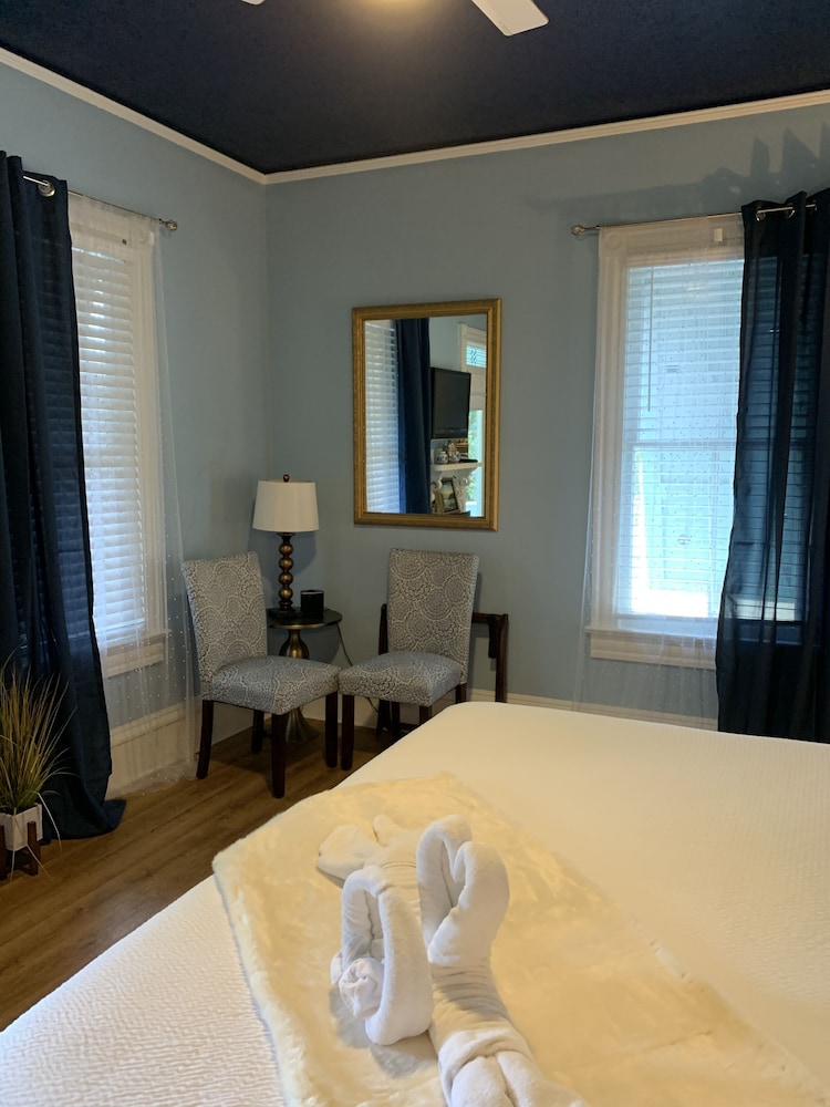 Peace and Plenty Inn B&B 57/71