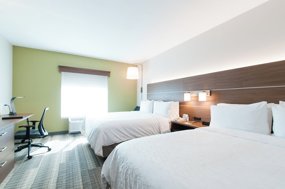 Holiday Inn Express & Suites Hagerstown 25/67