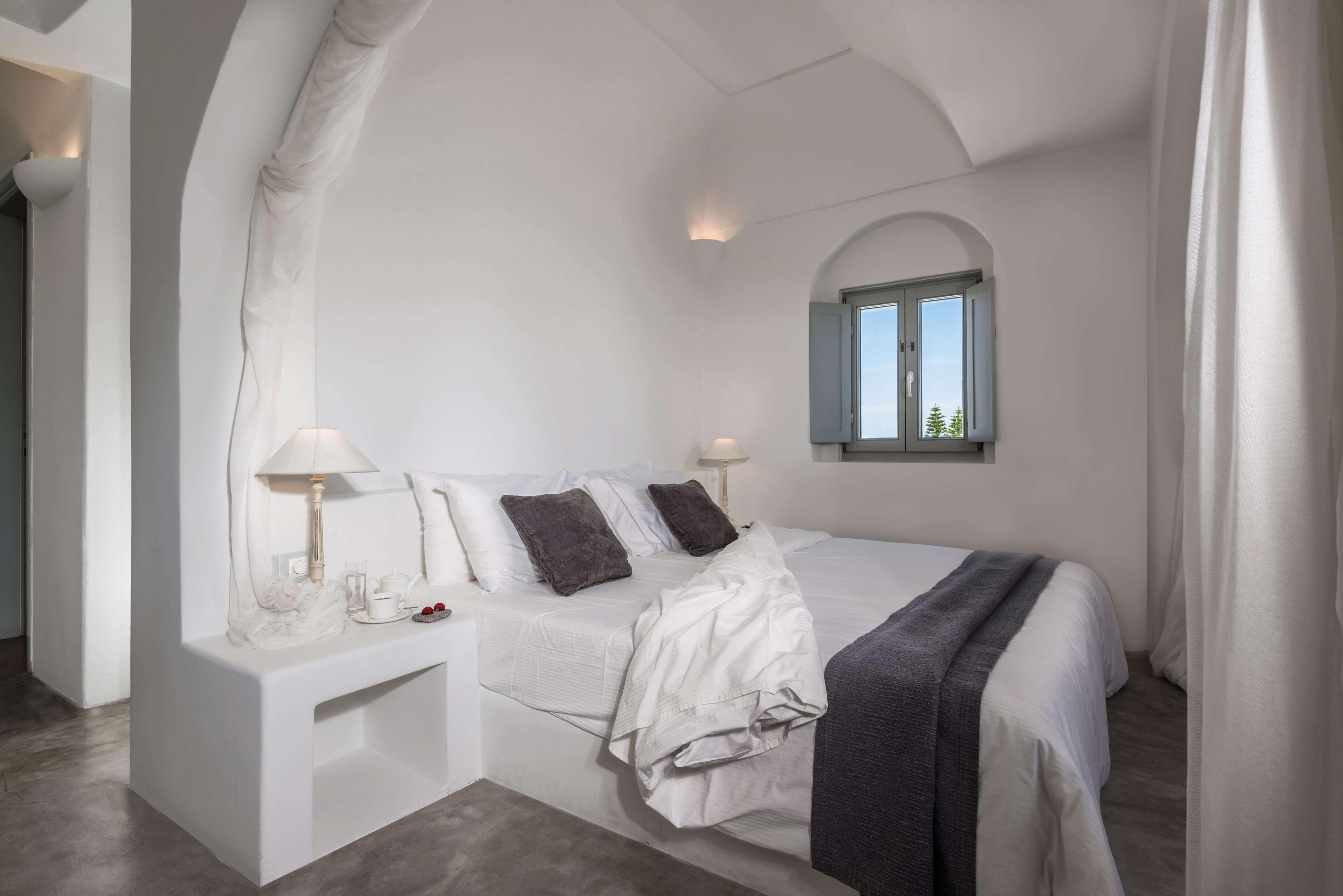 Suite, Outdoor Jetted Tub, Large، Andronis Luxury Suites 3/6
