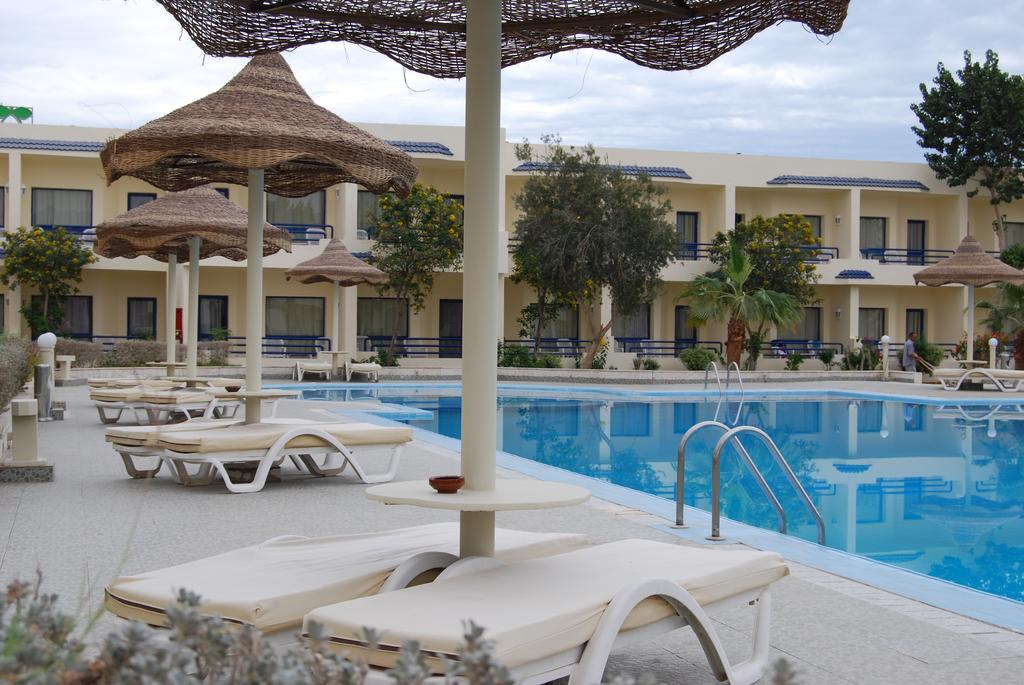 Cataract Resort 6/49
