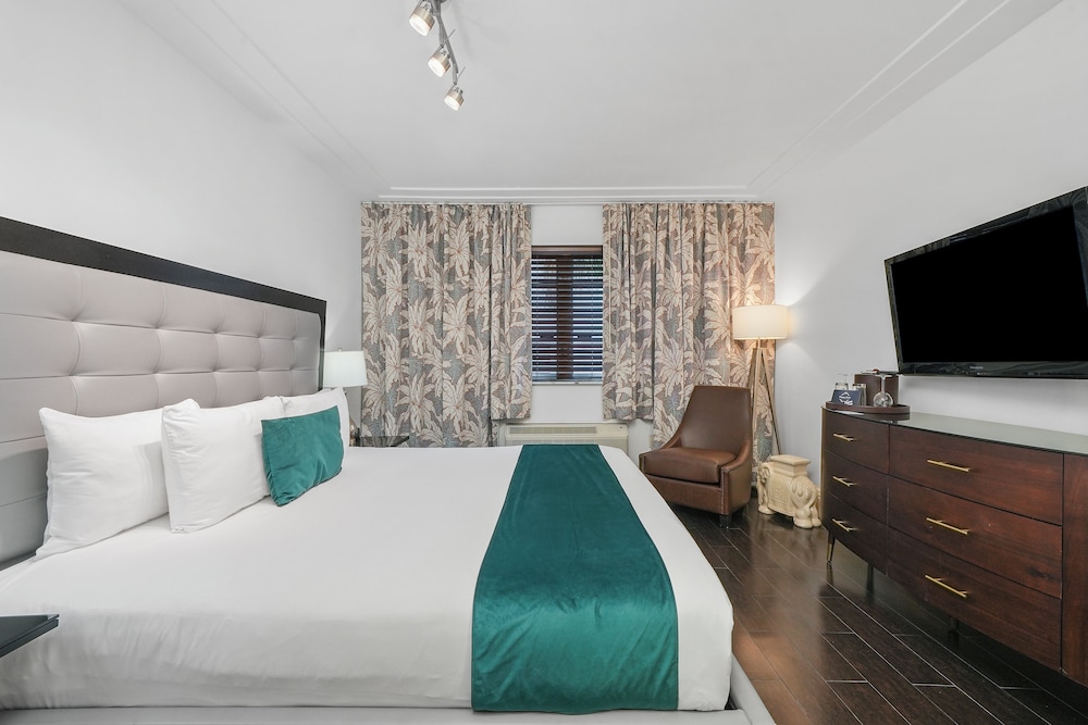 CLASSIC, KING BED, ACCESSIBLE