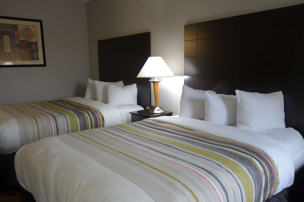 Country Inn & Suites by Radisson Indianapolis East 13/42