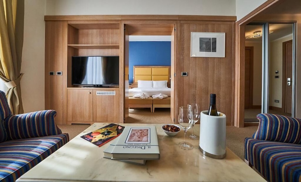 Hotel Astoria 29/39