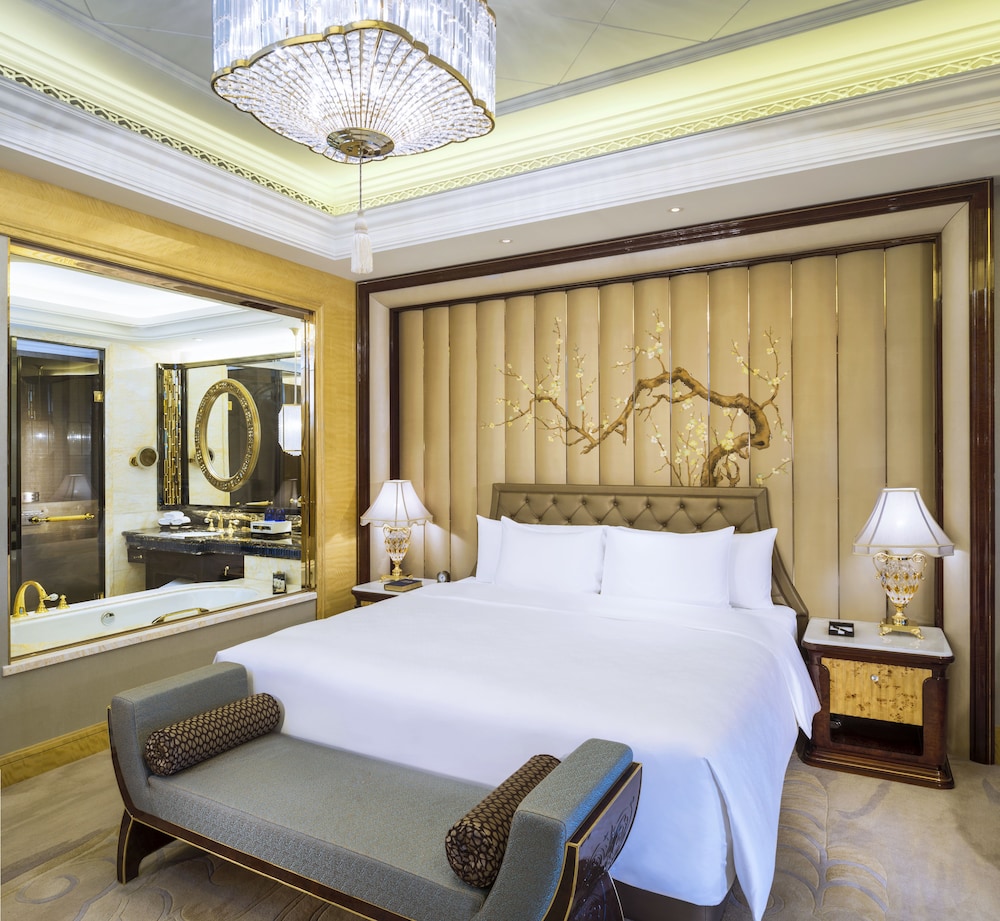 Wanda Reign Wuhan 15/67