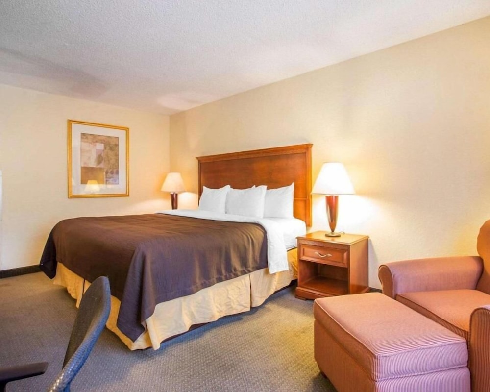 STANDARD, SINGLE, KING BED, BATHTUB