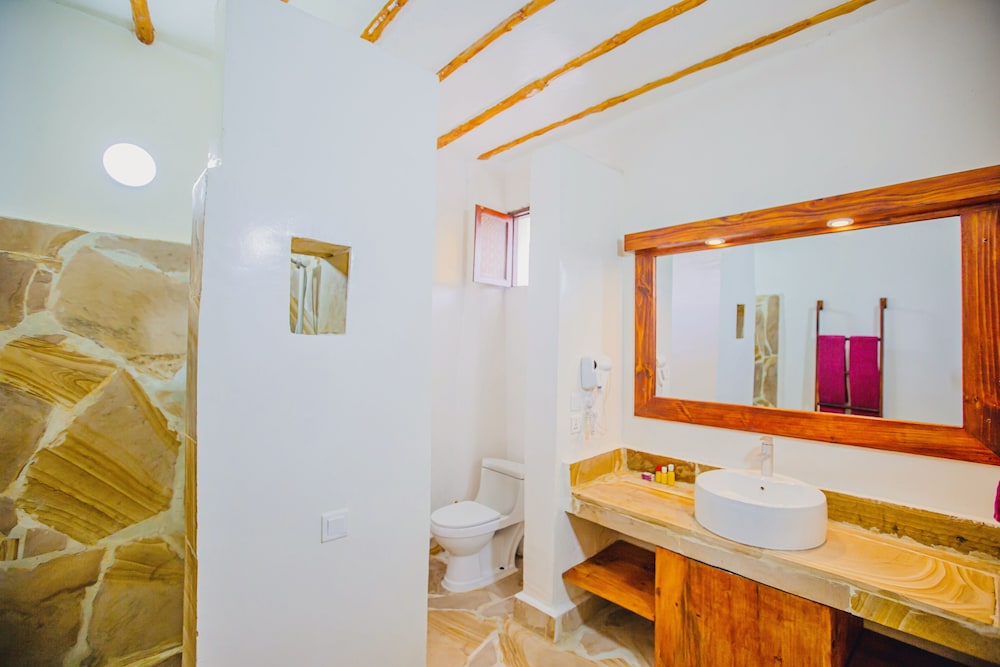 AHG Waridi Beach Resort & Spa 45/47