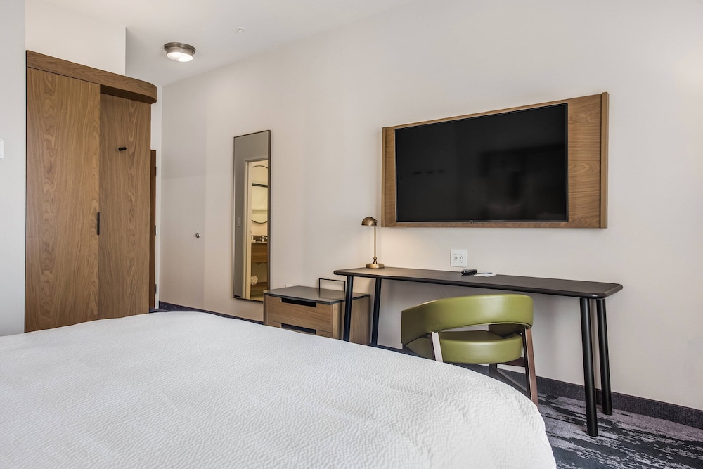 Fairfield Inn & Suites by Marriott Rolla 16/46