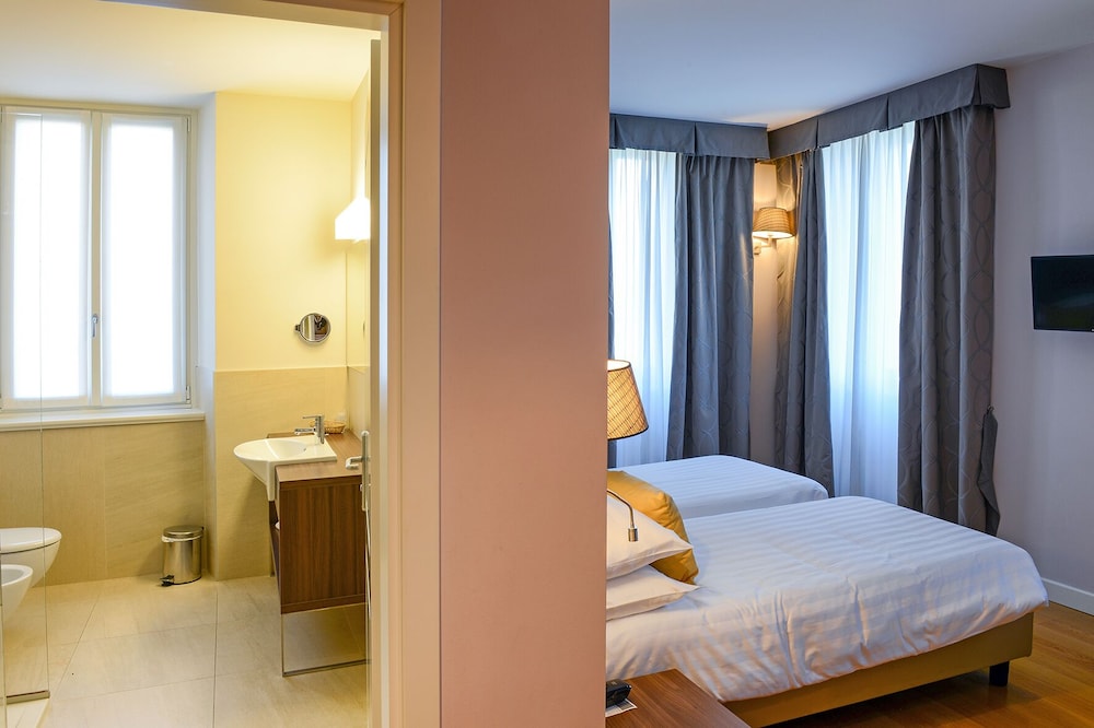 Hotel Castello Di Casiglio 11/79