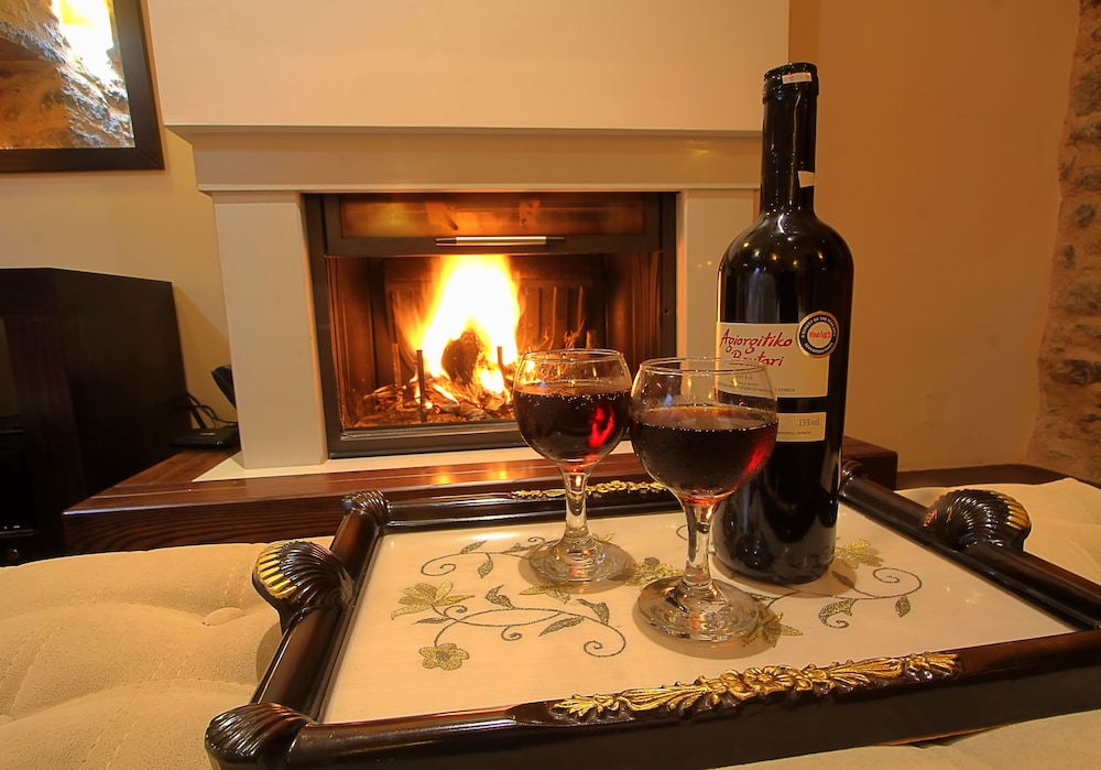 MEDIEVAL CASTLE SUITES TRADITIONAL 20/50