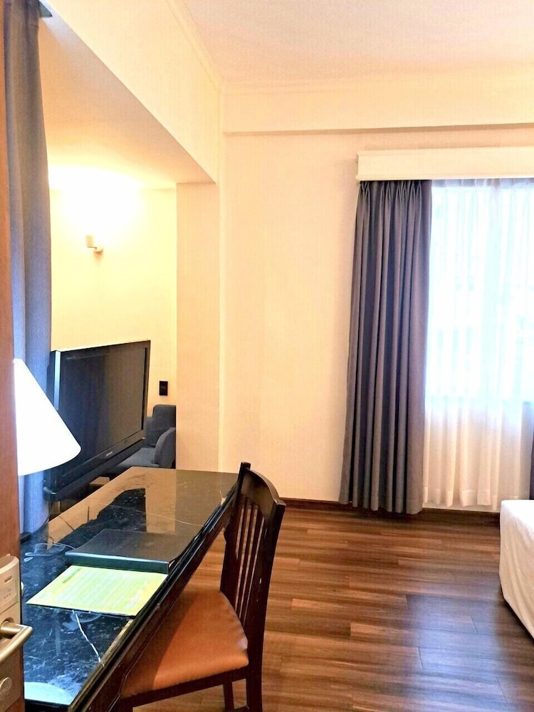 Liberty 2 Hotel 46/62