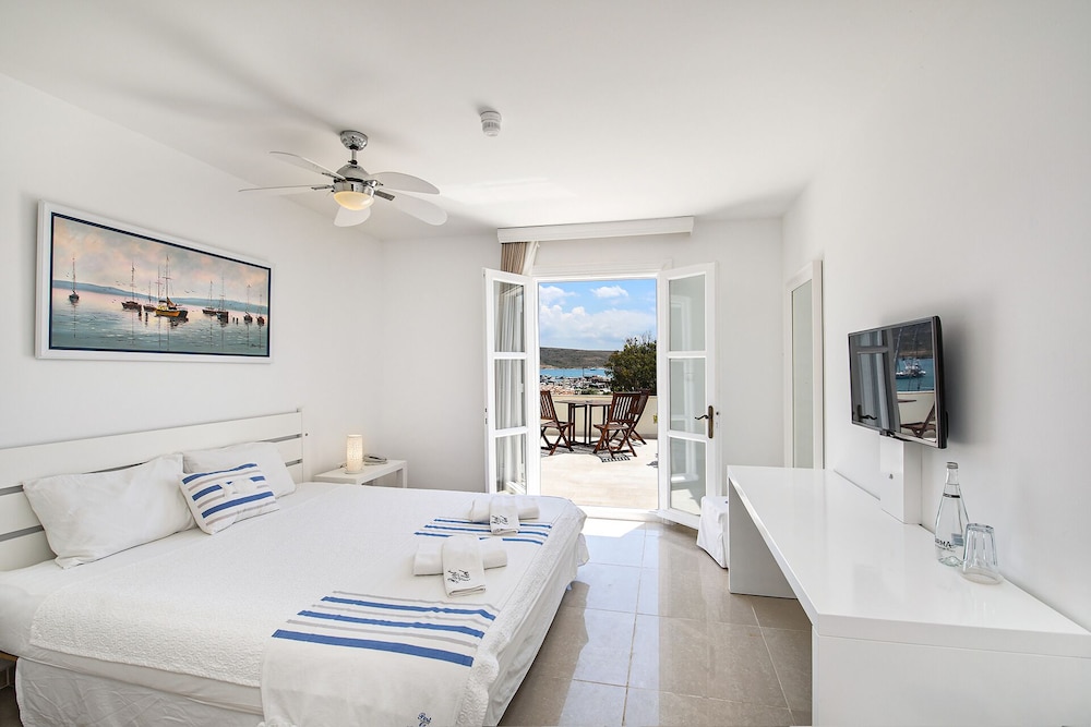 Alacati Port Hotel 4/50