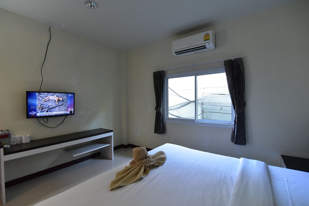 Varin Beach Resort 54/75