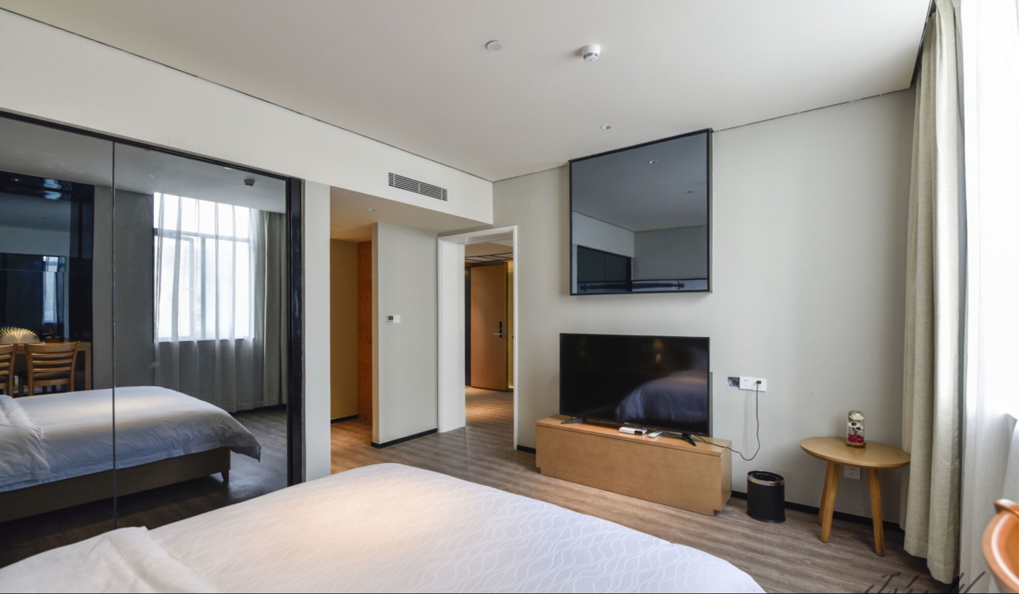 Business, Suite, Double Bed
