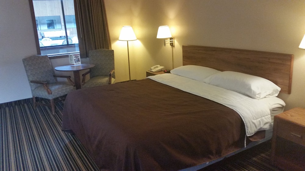 Woodfield Inn and Suites 13/60