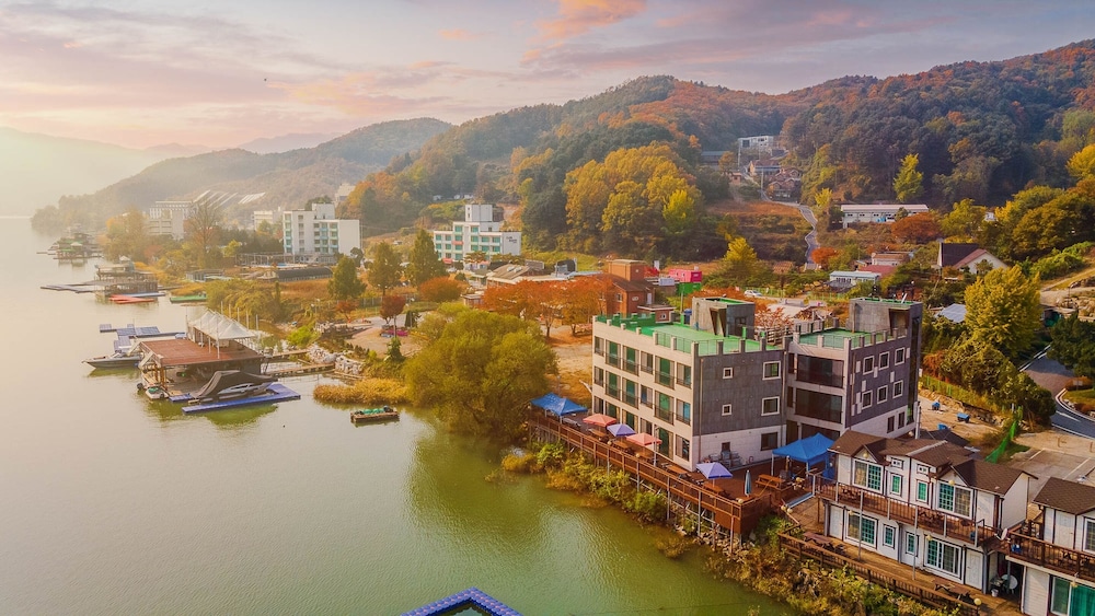 Gapyeong Rialto Pension 47/50