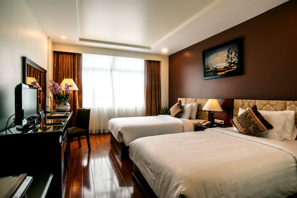 Kin Hotel Thi Sach Edition 13/55