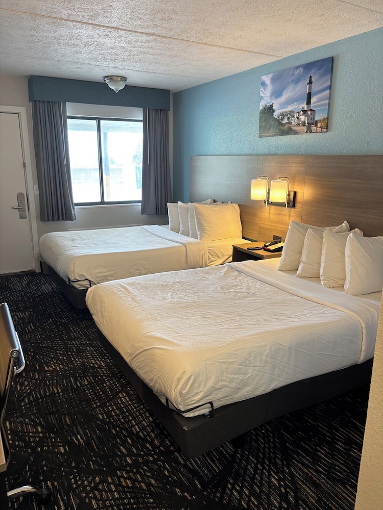 Baymont by Wyndham Petoskey 17/51