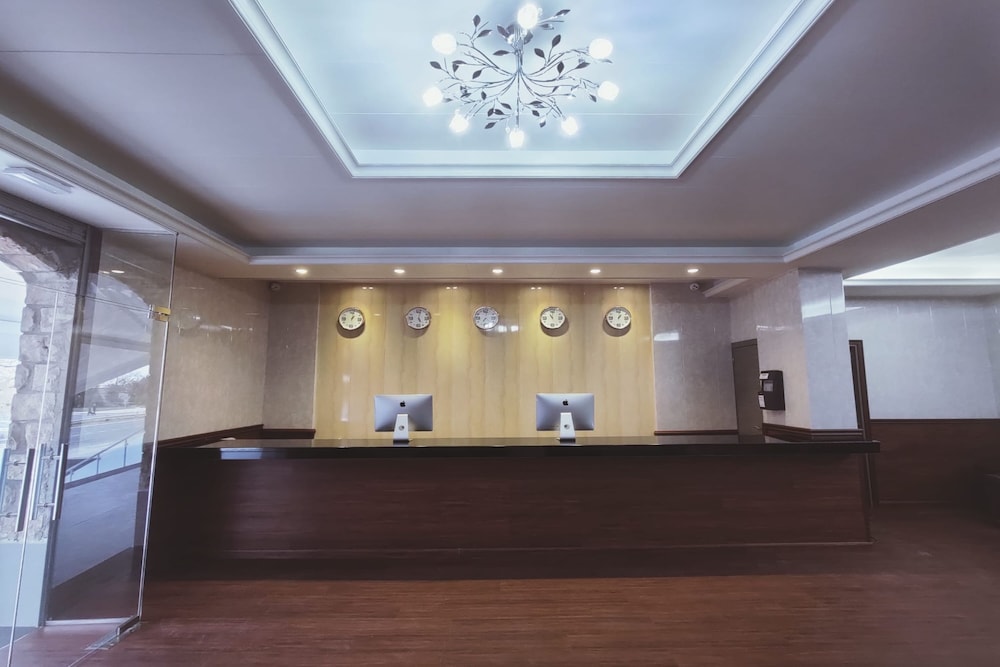 Hotel Nueva Europa 4/25