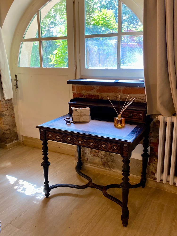 Hotel Villa Sermolli 28/50