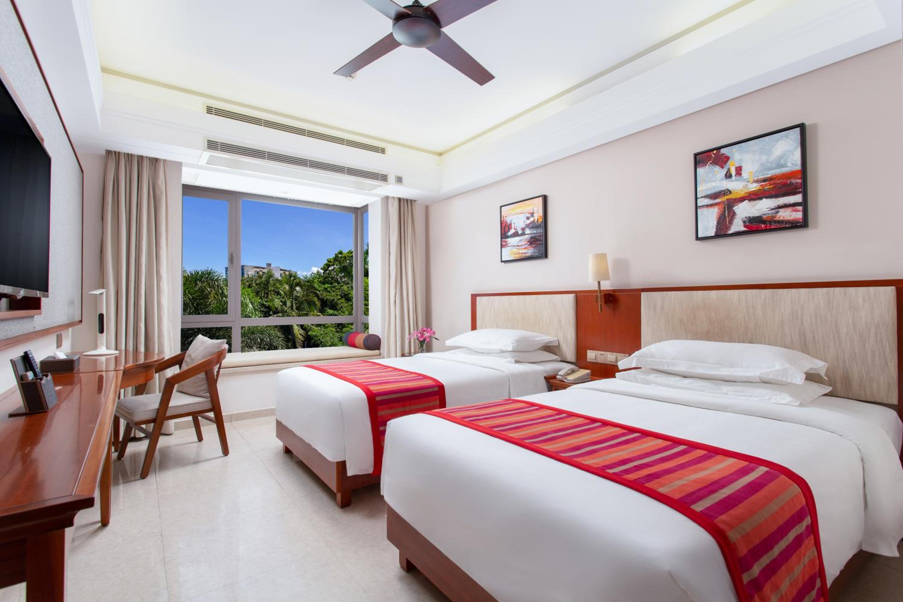 sanya seacube holiday hotel