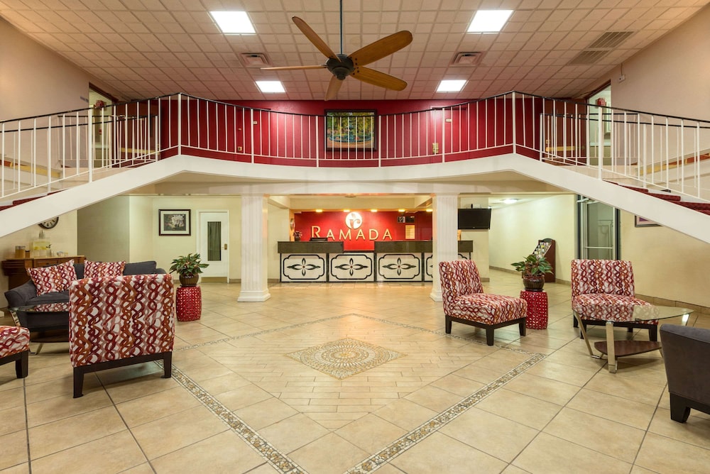Ramada By Wyndham Bowling Green 5/45