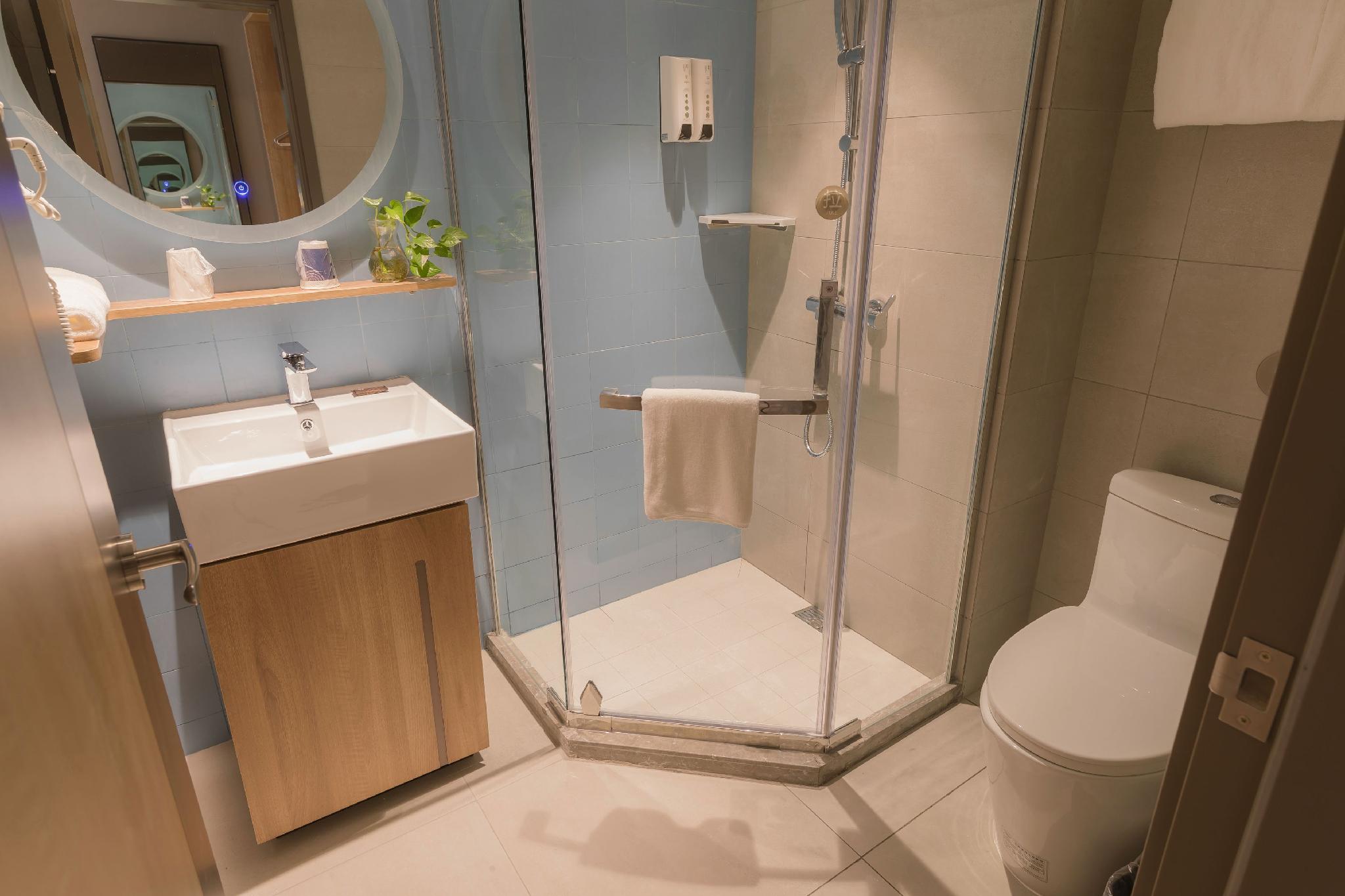 Home Inn neo (Shanghai Xujiahui Wanping South Road) 25/26