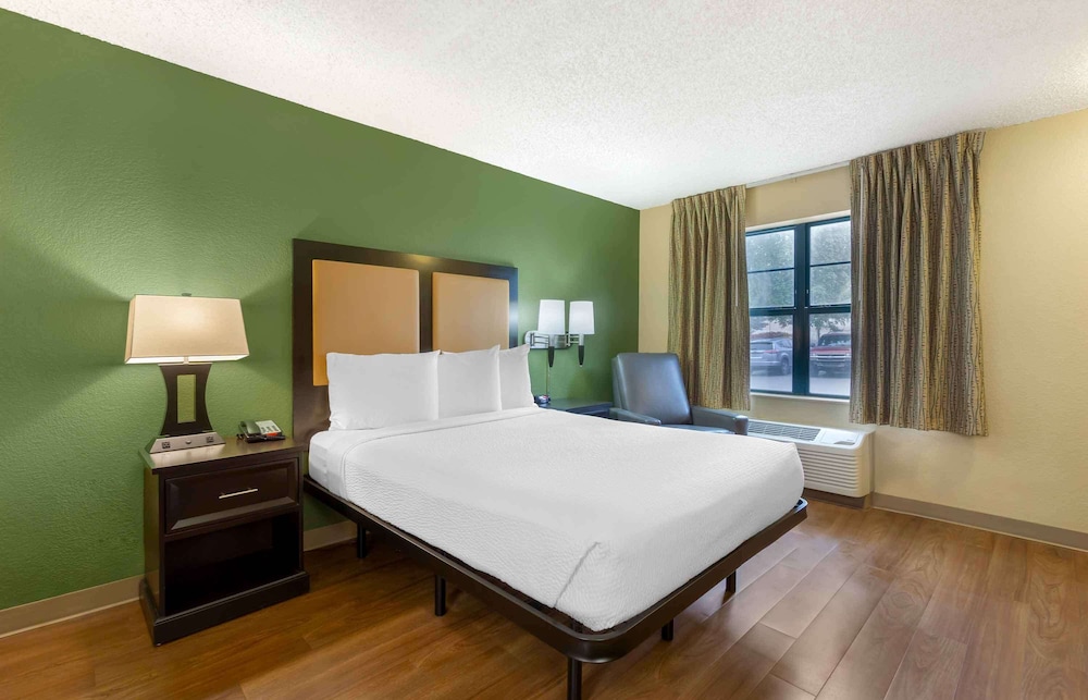 Studio 6 Suites Seattle Kent WA 25/53
