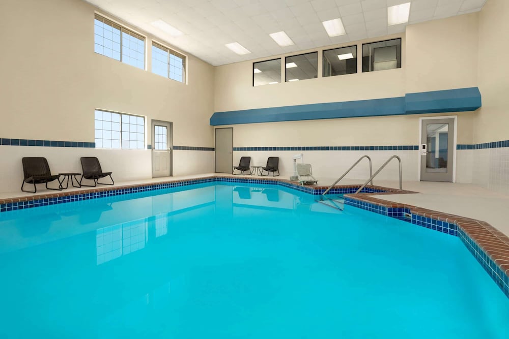 Baymont by Wyndham Blackwell I-35 5/71