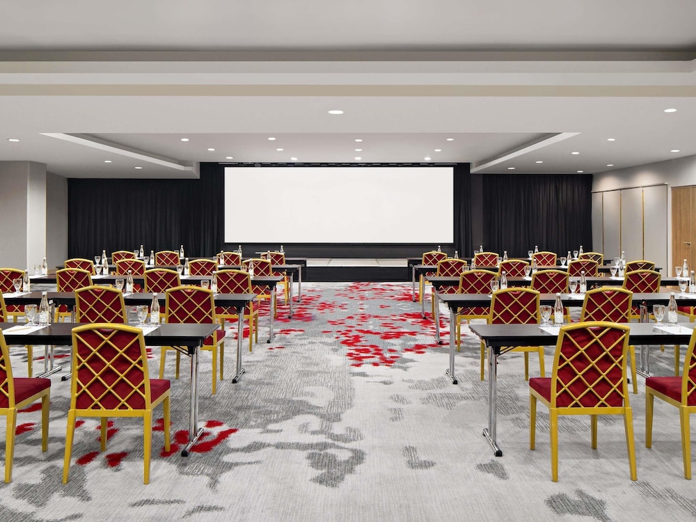 Novotel Jakarta Gajah Mada 40/49