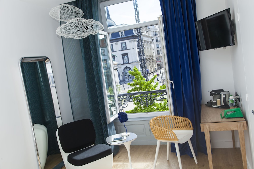 Hotel Le Lion 63/72