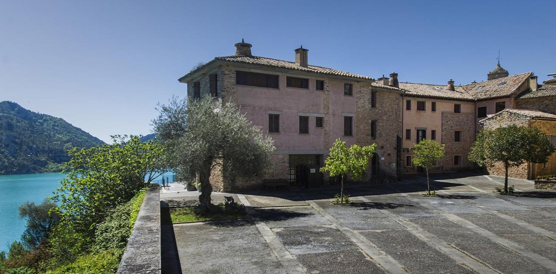 Ligüerre Resort 40/43