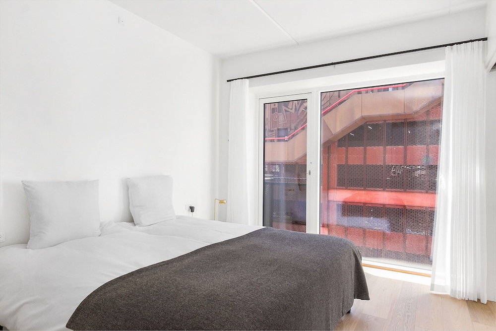 Stay Seaport 5/46