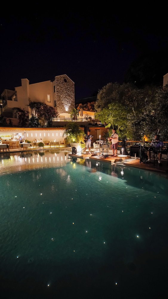 Pilos Suites 35/50