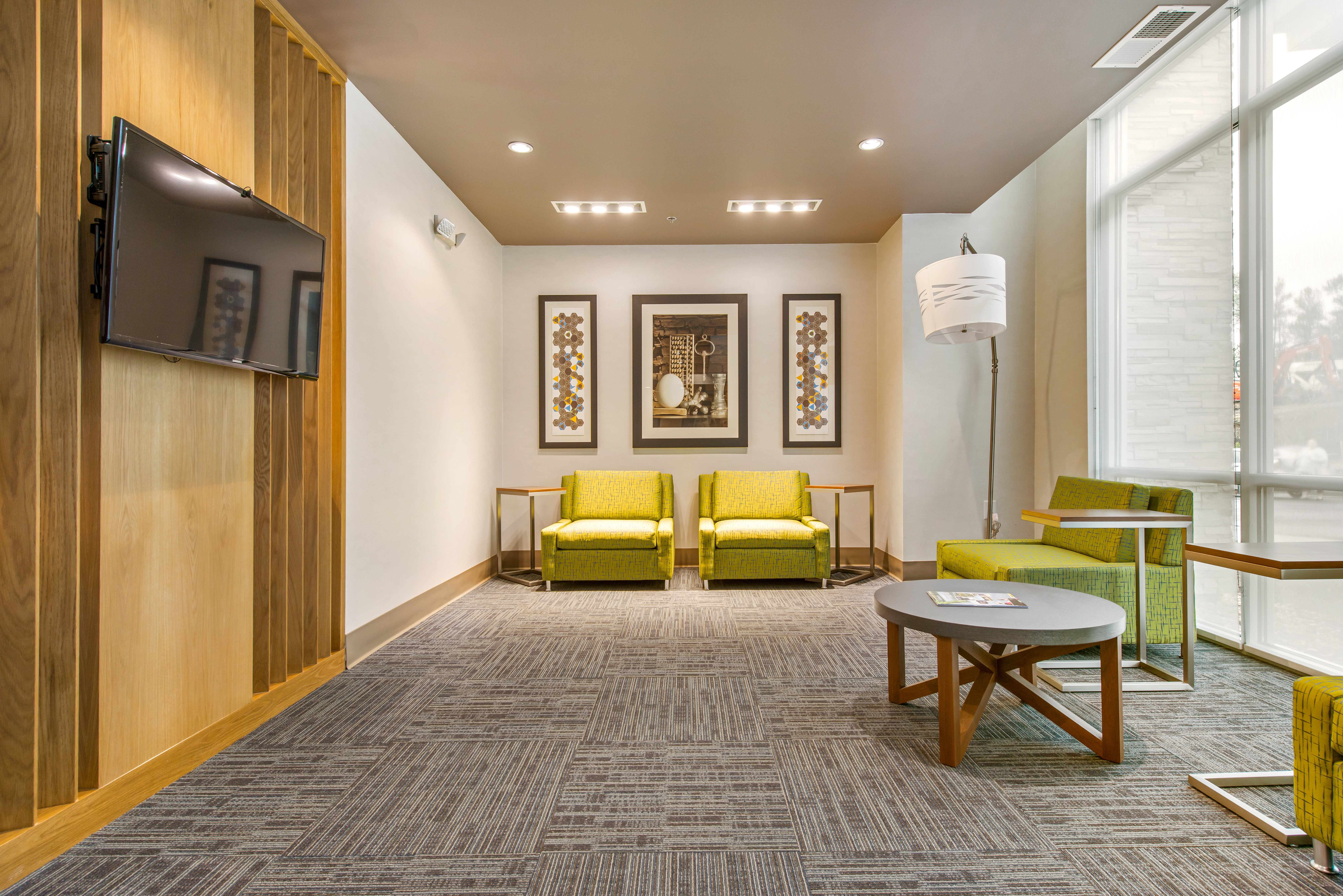 Holiday Inn Express Suites Carrollton West 14/29