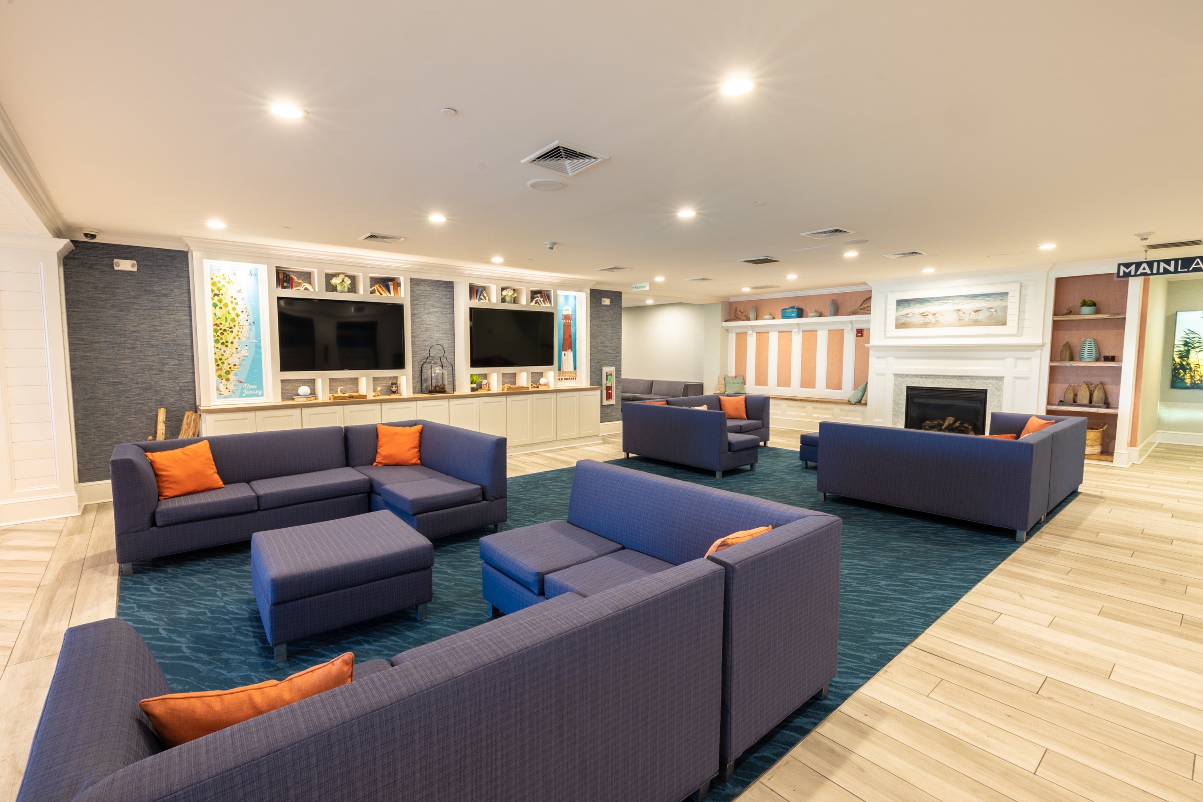 Holiday Inn Manahawkin/Long Beach Island 52/73