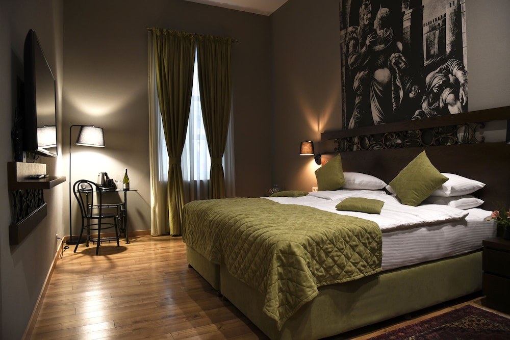 STANDARD, TWIN BEDS