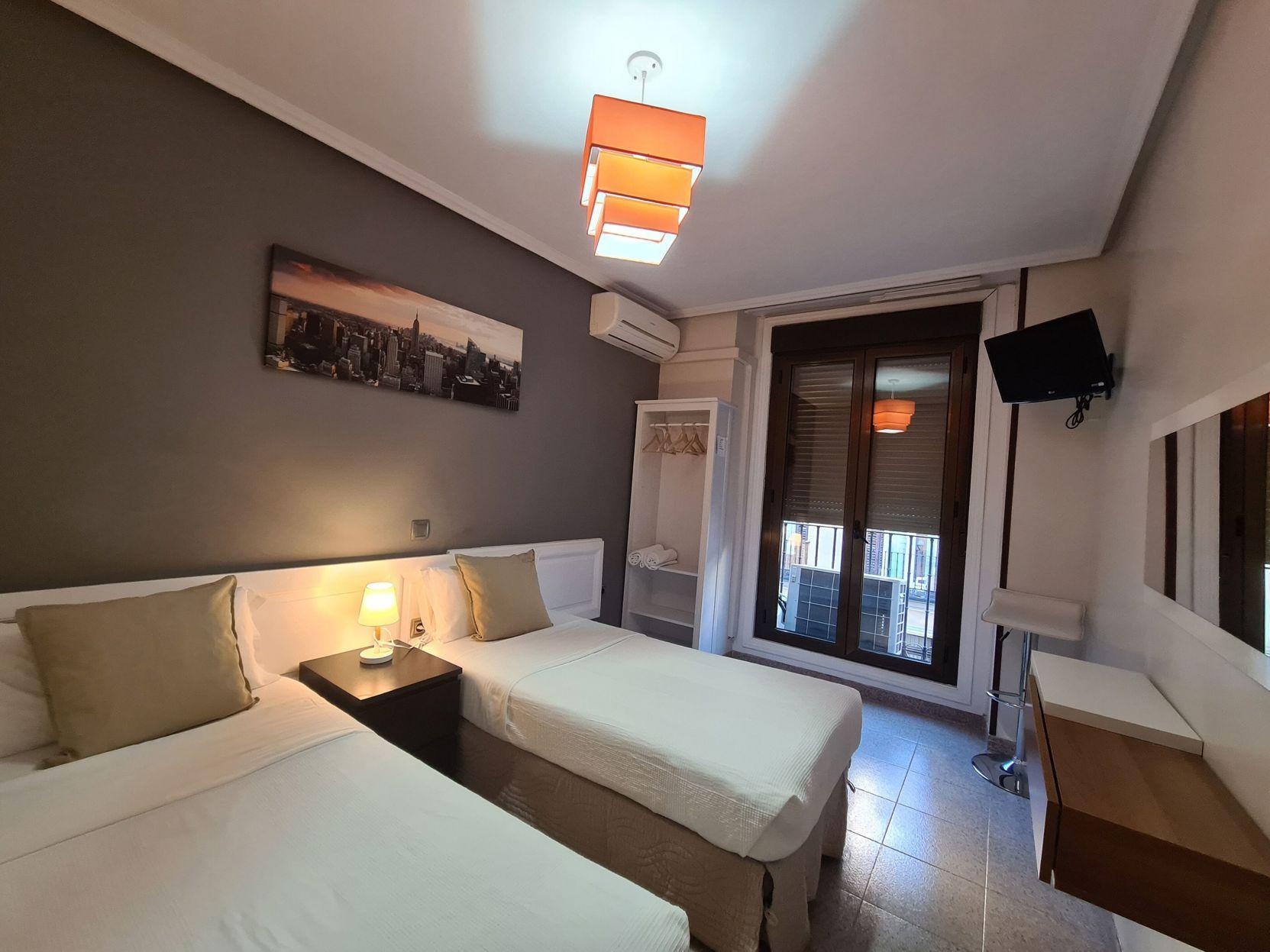 BASIC, DOUBLE OR TWIN BED