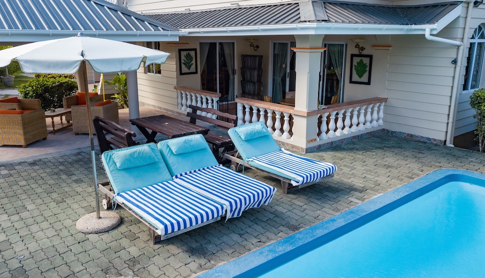 Villa Aya 24/37