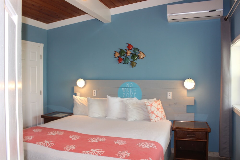 2 Bedrooms, Deluxe, Villa, King and Queen Bed, Beach Side, Ocean View