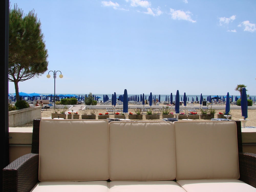 Hotel La Bussola 5/50