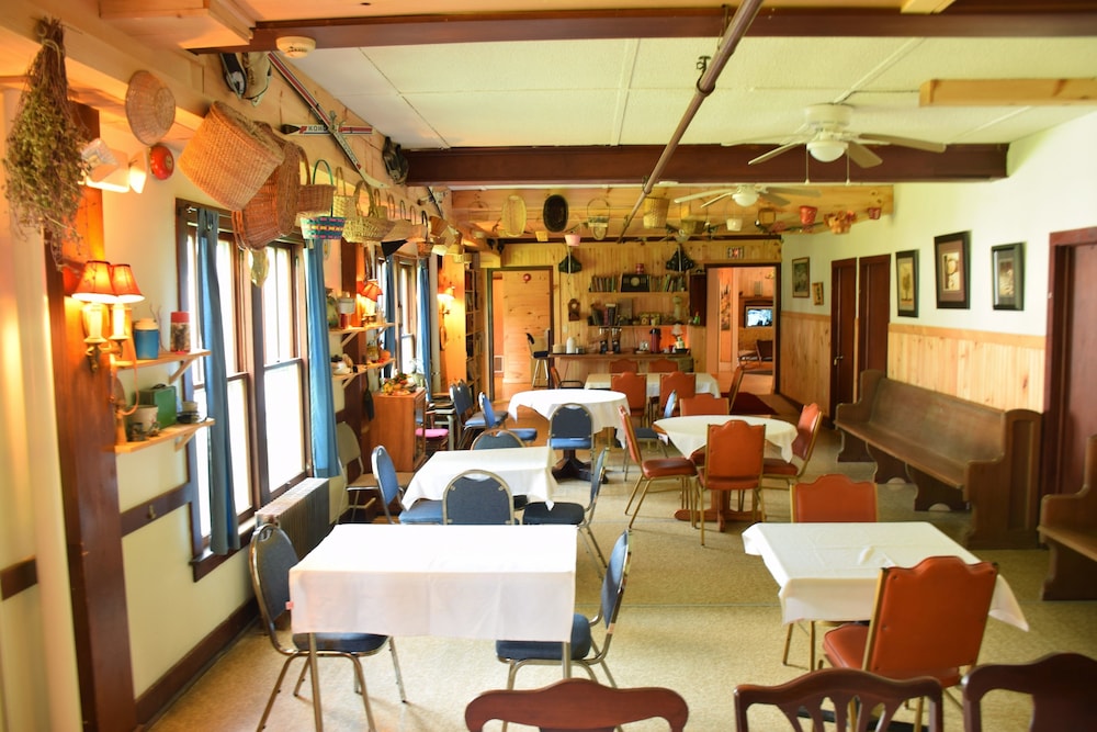 restaurant cafeteria